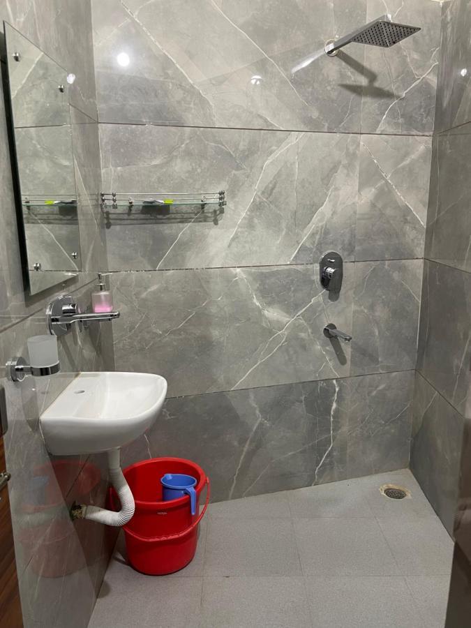 Homestay Comforts 500M From Amritsar Airport Dış mekan fotoğraf